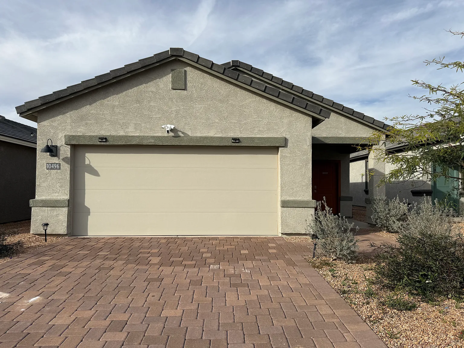 10496 W Thetford Ln — Photo 1