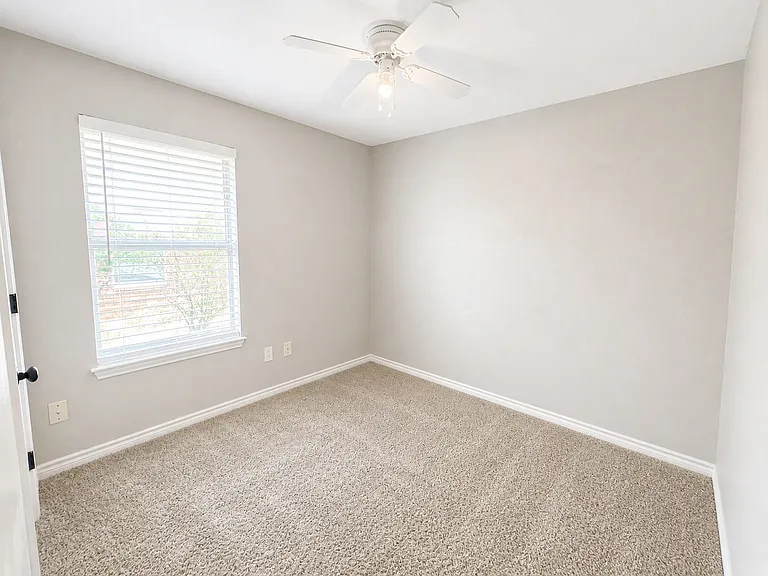 3713 Water Oak Dr — Photo 16