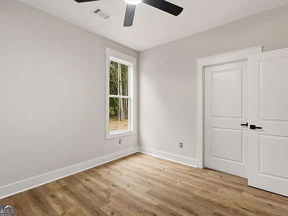 5th image of 36 Rock Quarry Rd