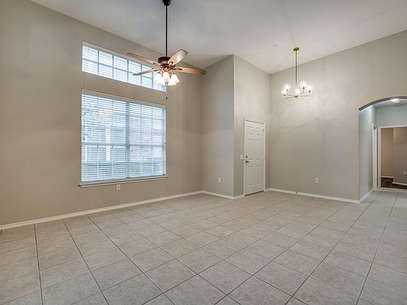 3rd image of 7033 Eagle Vail Dr