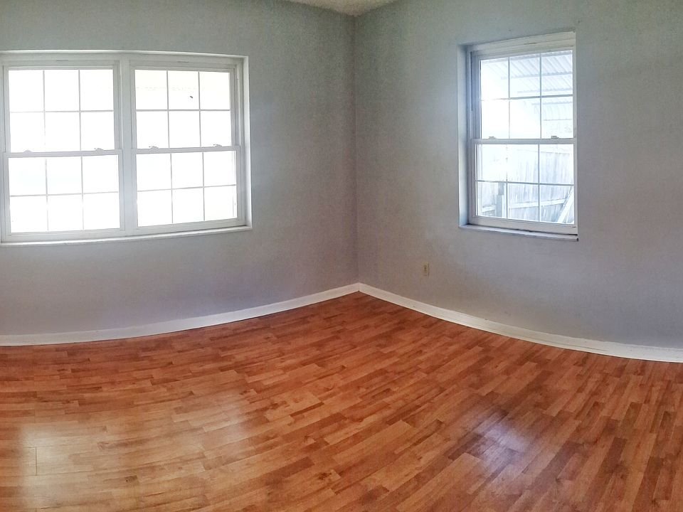 1st Bedroom - Panoramic 