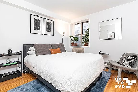 4th image of 1831 Madison Ave APT 3F