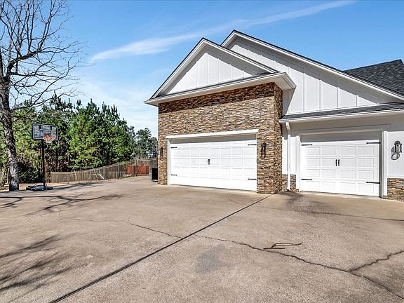 5th image of 34 Waterford Dr