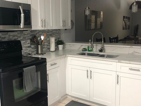 3rd image of 327 Lake Placid Ct