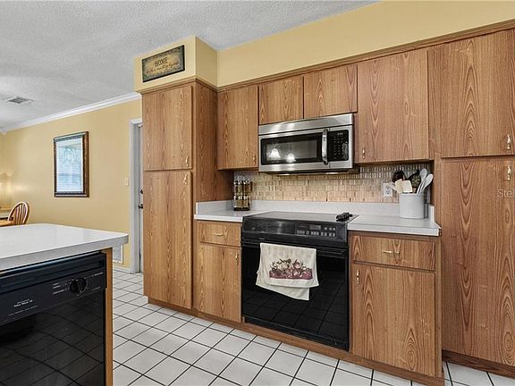 5th image of 4034 Magnolia Dr