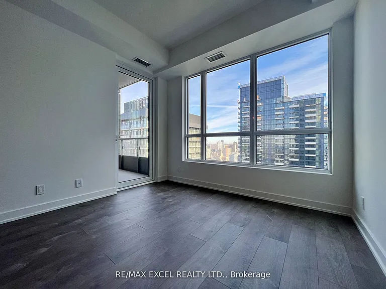 108 Peter St #3903 — Photo 7