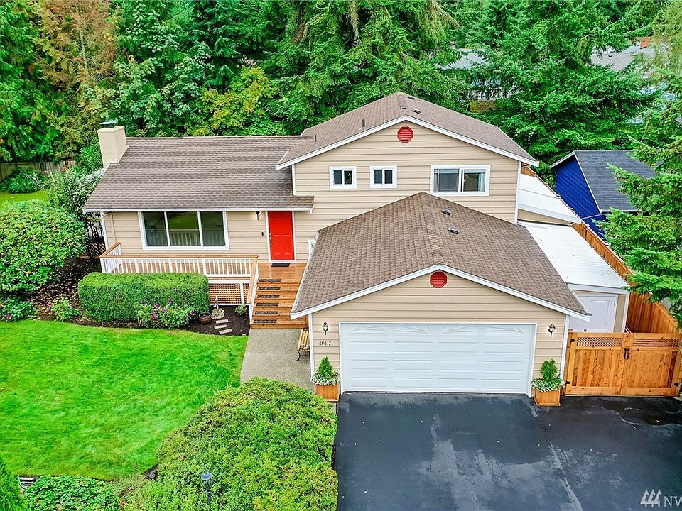 Immaculate 1966 tri-level home in quiet Shoreline neighborhood.