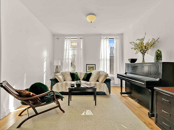 3rd image of 7 2nd Ave APT 3C