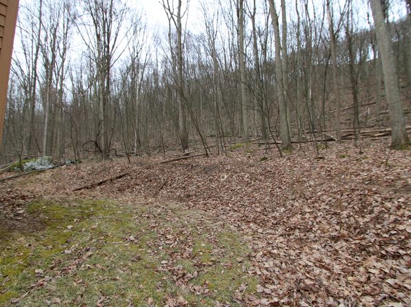 616 Tuscarora Dr W, Hazleton, PA 18202
