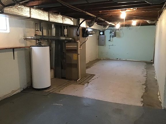 3rd image of 4043 Washington Ave