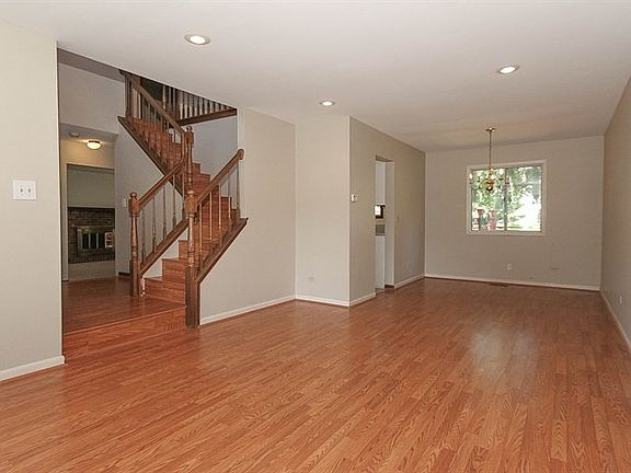4th image of 2782 Greenfield Dr