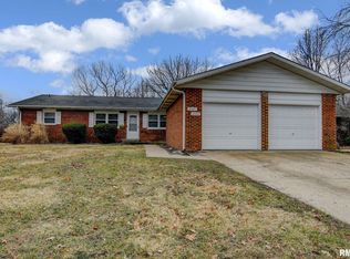 2104-2106 Austin Dr, Springfield, IL 62704