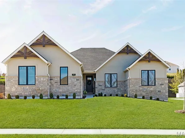 213 Westleigh Ct, Wentzville, MO 63385