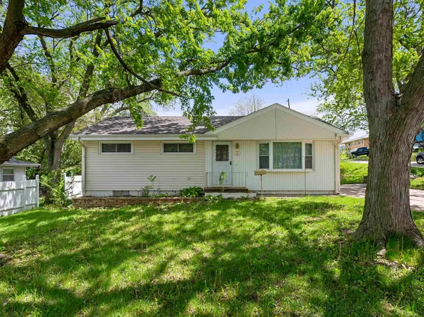 5101 N 49th St, Omaha, NE 68104