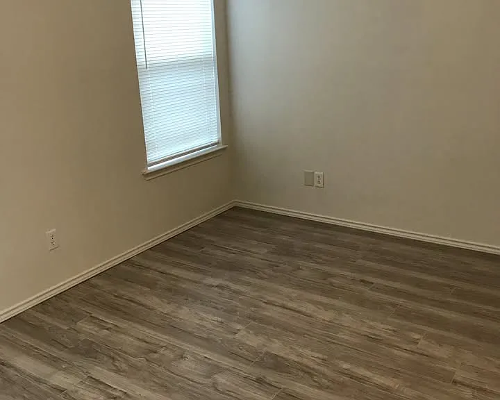 5750 Golf Hts #2 — Photo 2