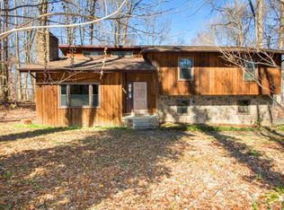 2201 Nantucket Dr, Johnson City, TN 37604