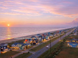 21225 Gulf Dr, Galveston, TX 77554