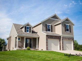 678 Orchard Ct NE, Rockford, MI 49341