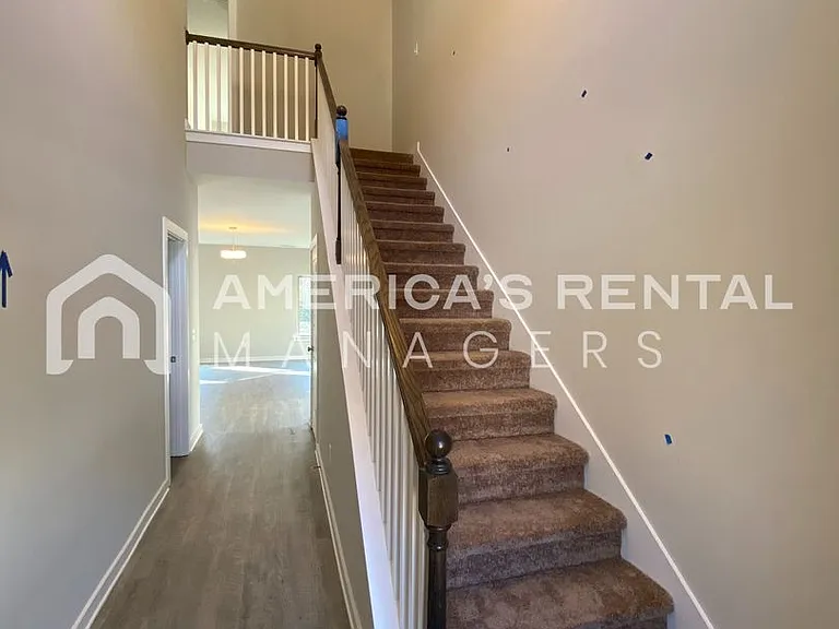 7940 Saint James Dr — Photo 16
