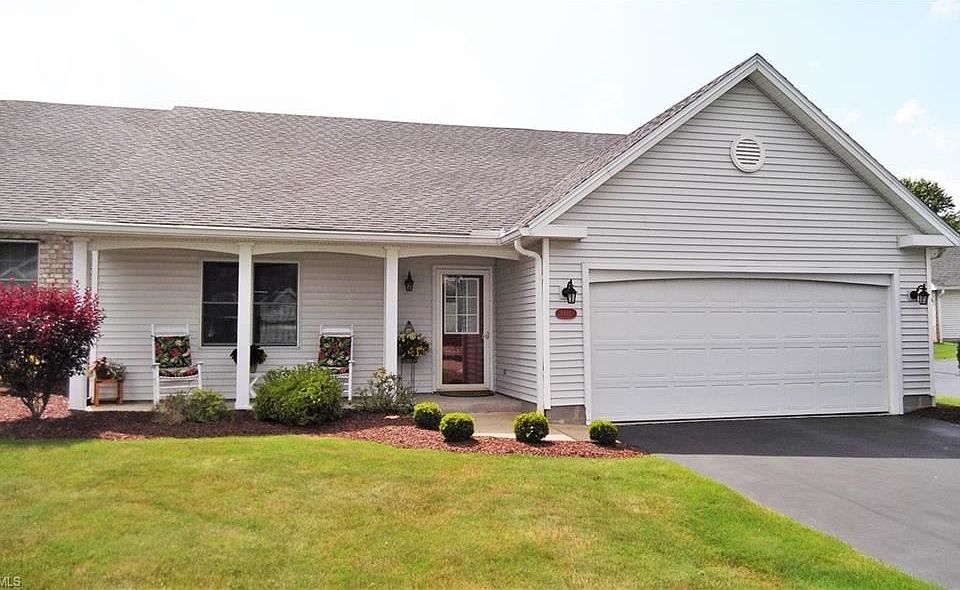 1st image of 814 Woodfield Ct Unit B
