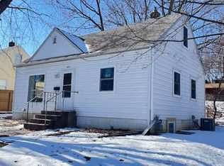 1055 Loeb St, Saint Paul, MN 55117