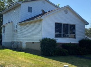 810 Indiana St, Hindsboro, IL 61930