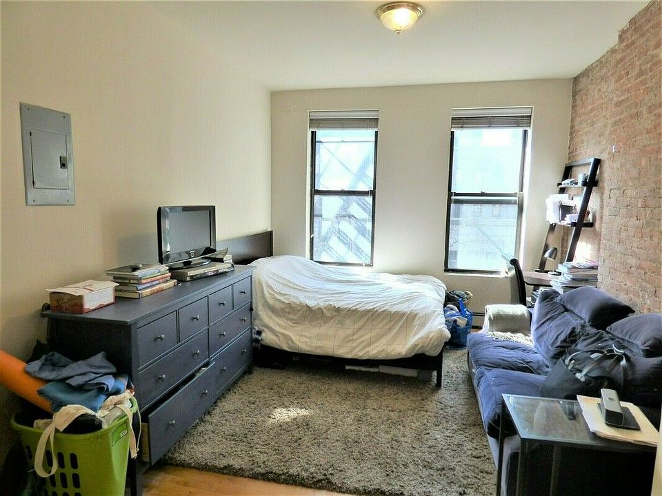 1st image of 1742 1st Ave #6W