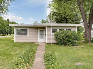 27 Saint Celeste Dr, Florissant, MO 63031