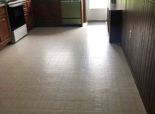 943 Sunbury Rd, Pottsville, PA 17901