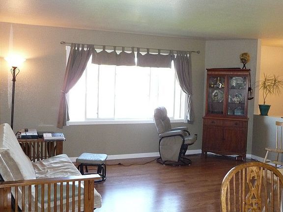 4th image of 9745 Glacier Lily Ct