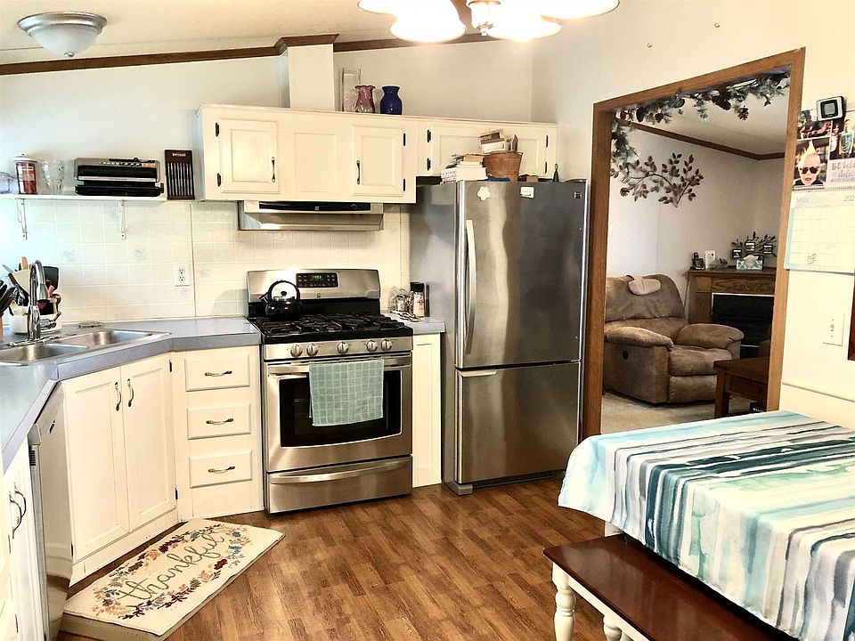 37 Bircher Ave Poughkeepsie NY Zillow