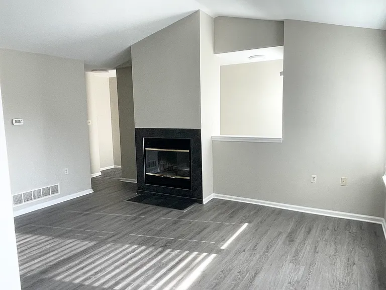 152 Lindfield Cir — Photo 4