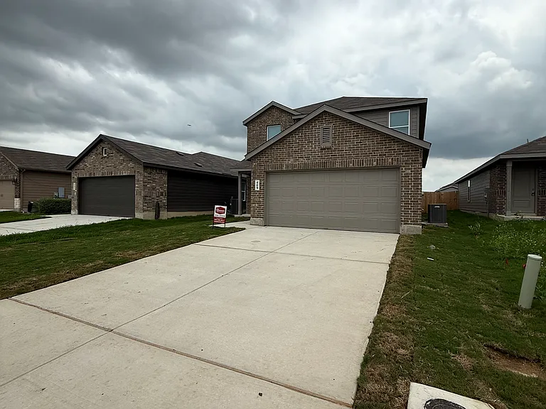 409 Moscato Rd — Photo 2