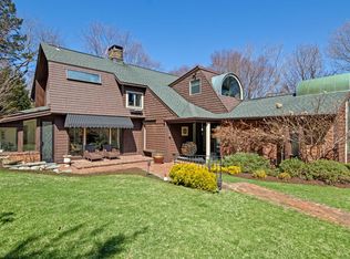 3 Prospect St, Shoreham, NY 11786