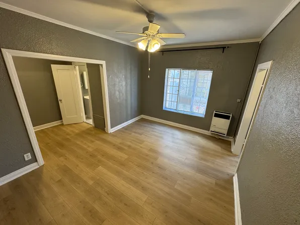 5225 1/2 Hollywood Blvd APT 210, Los Angeles, CA 90027