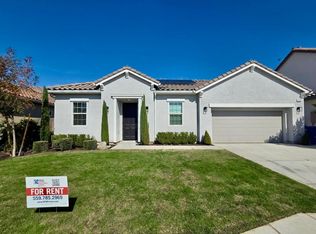 3037 Twain Ave, Clovis, CA 93619