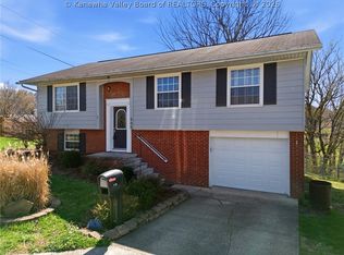 509 Hurricane Ct, Hurricane, WV 25526