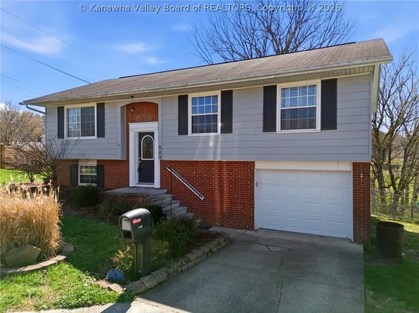 509 Hurricane Ct, Hurricane, WV 25526