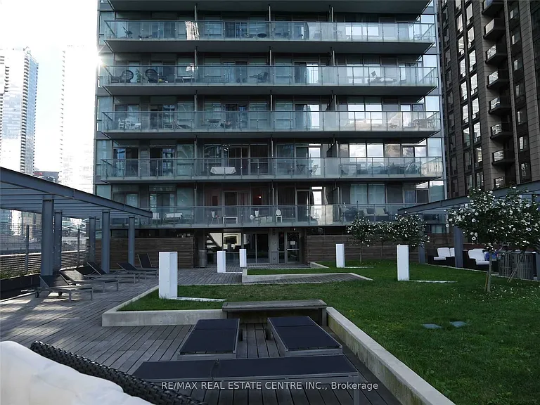 8 Mercer St #1612 — Photo 12