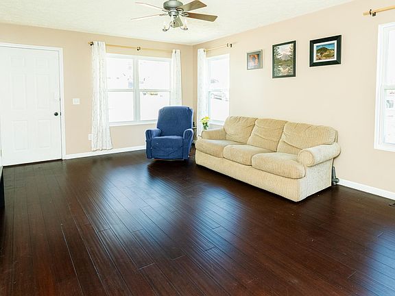 4th image of 886 E Meadowlands Dr