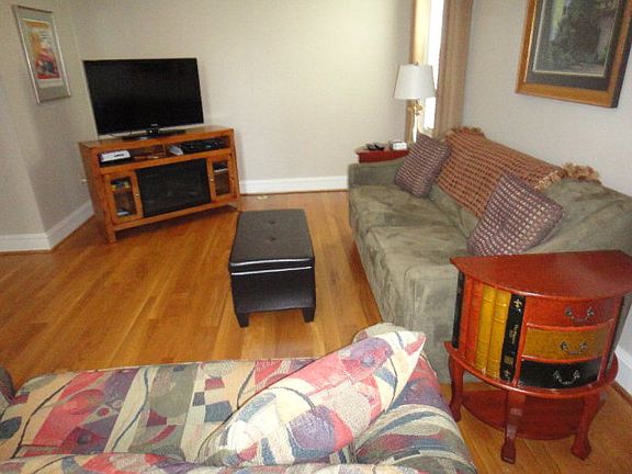 4th image of 164 Park Pl