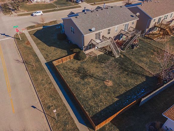 4th image of 2705 Arrowhead Dr