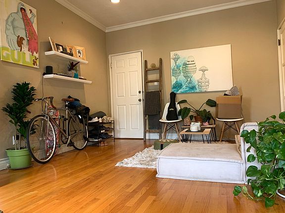 5th image of 1147 6th St APT 105