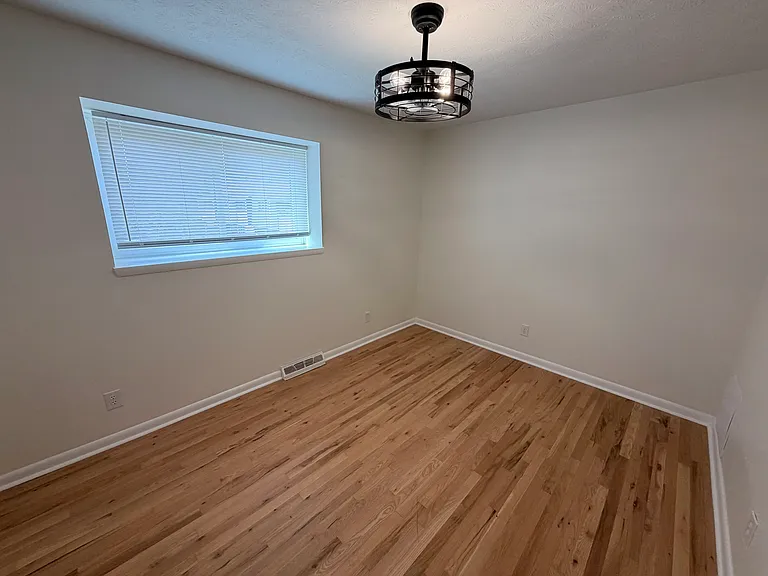 1884 Willoway Cir S — Photo 7