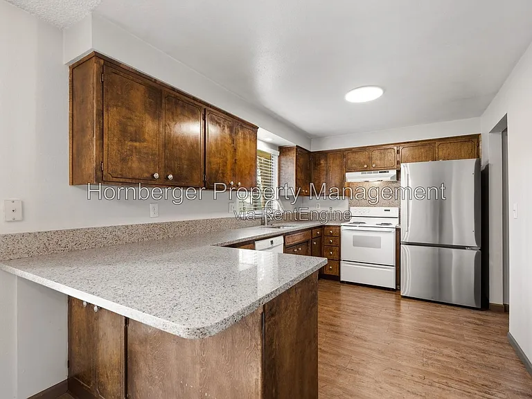 816 S Robinhood St — Photo 3