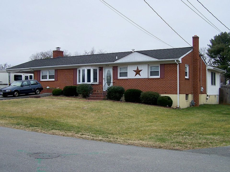 1st image of 1018 Goodland Dr NE