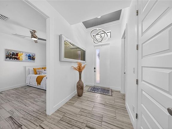 4th image of 4634 Catalina LN