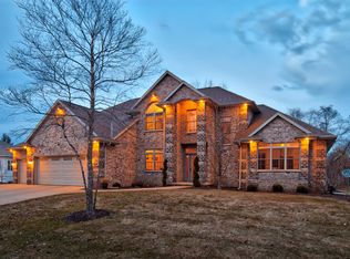 1091 Huntington Way, Suamico, WI 54173