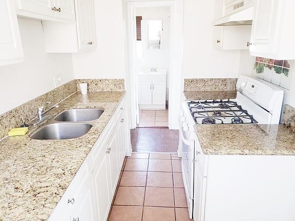 5th image of 309.5 E 76th Pl