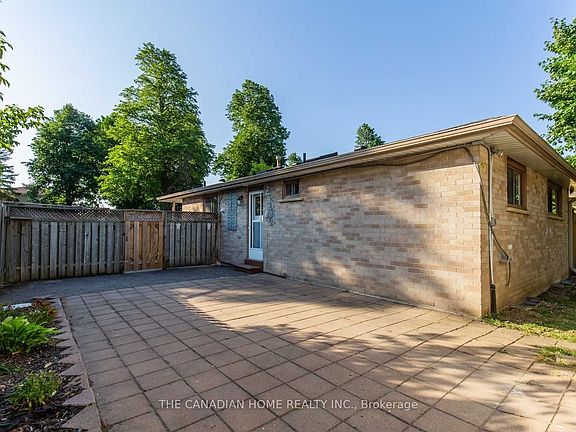 2nd image of 4 Barkwood Ct #Basement